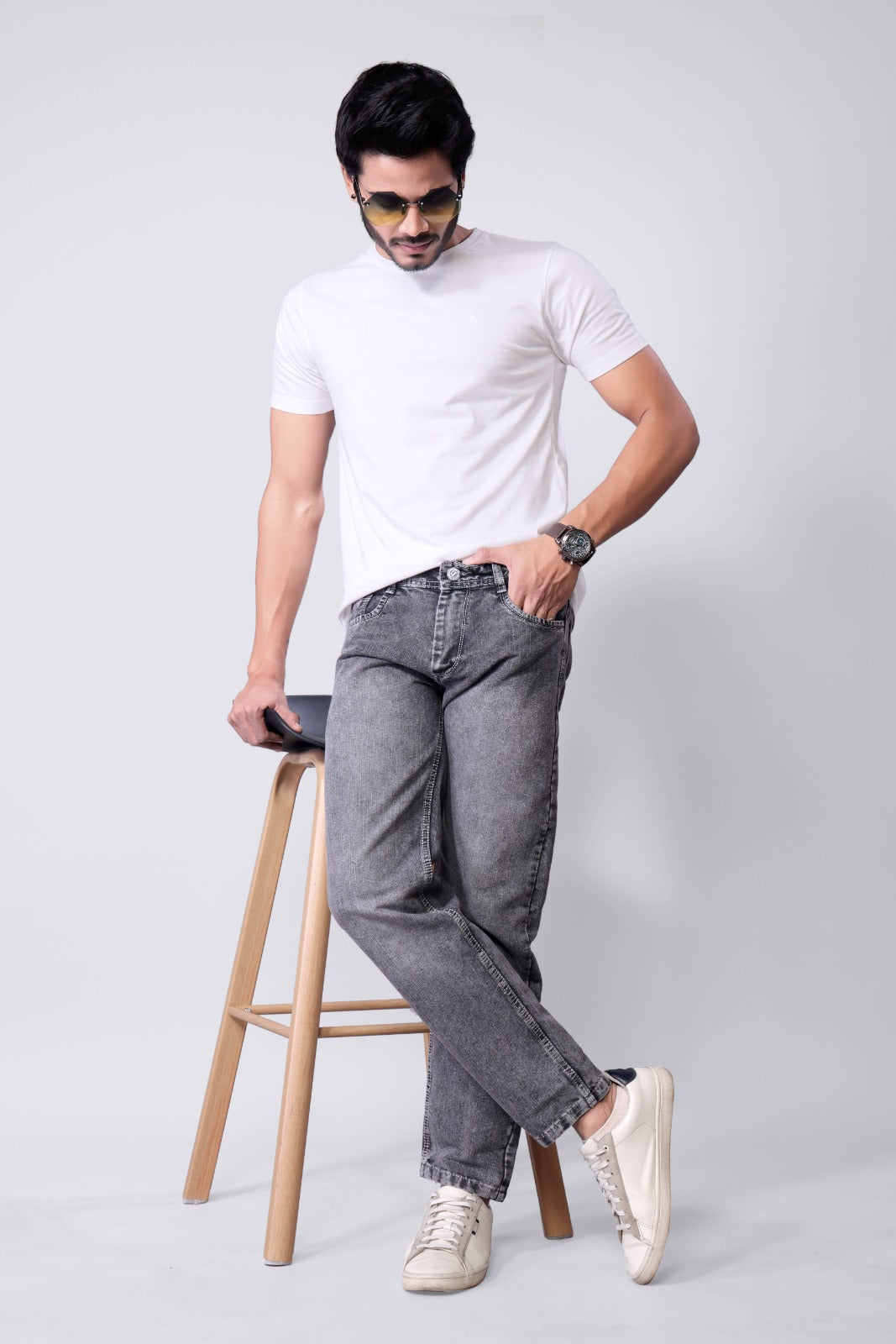 Men’s Light Grey Straight Fit Denim Jeans